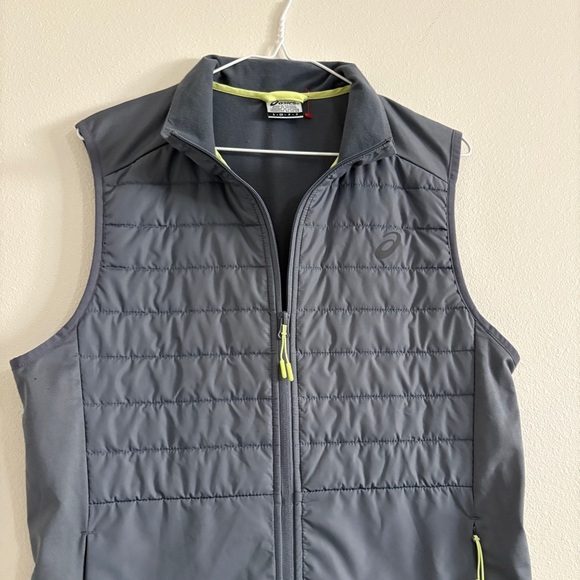 Asics Men's Performance INSULATED VEST Silver/Gray Size Small - Down / Fleece - Picture 1 of 9